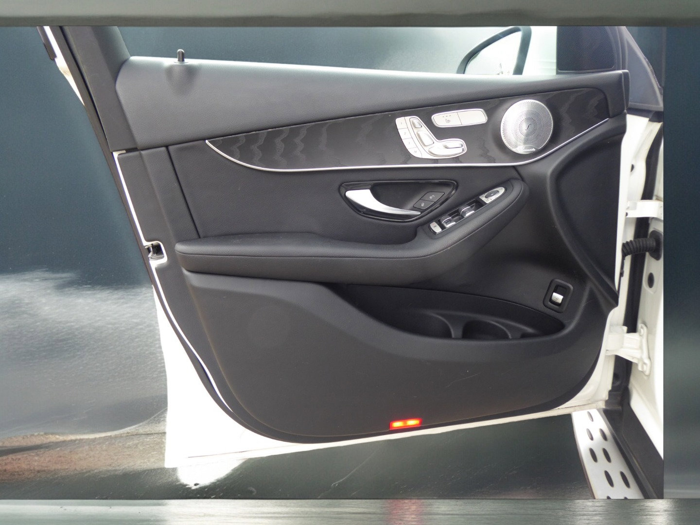 Used 2018 Mercedes-Benz GLC 300 4MATIC Coupe image 20