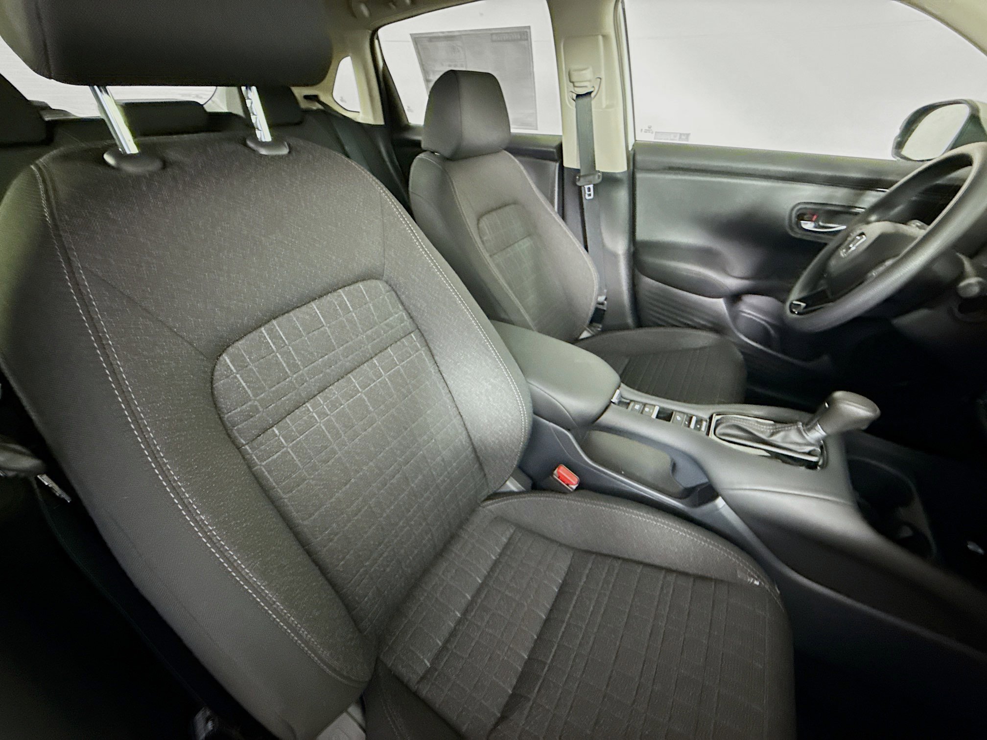 New 2026 Honda HR-V LX image 33