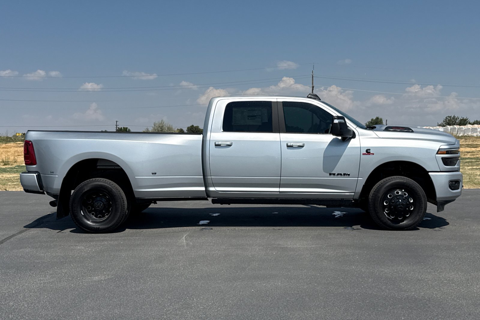 New 2026 RAM 3500 Laramie AWD/4WD image 2