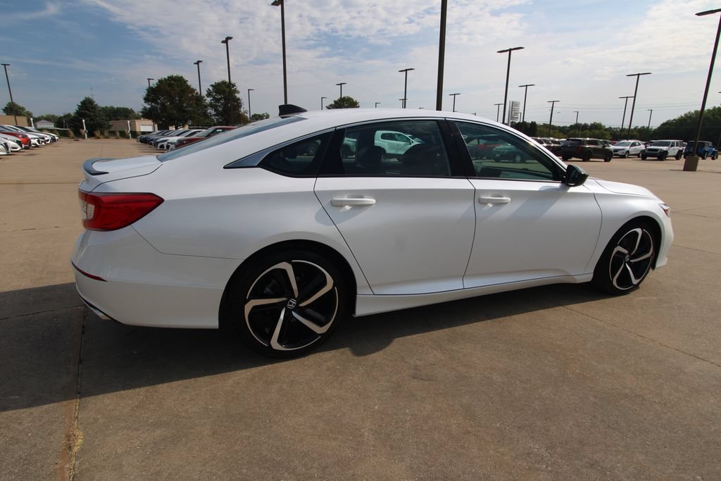 Used 2022 Honda Accord Sport image 5