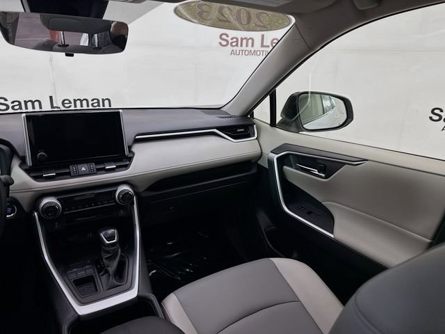 Used 2023 Toyota RAV4 XLE Premium image 23