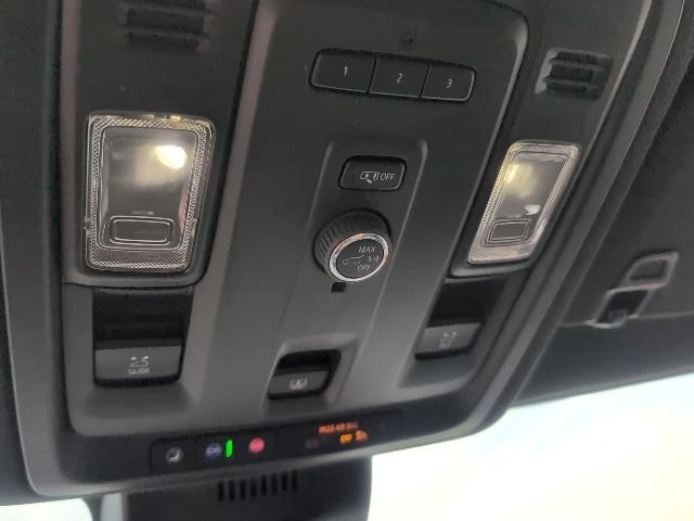 Used 2023 Chevrolet Tahoe Z71 AWD/4WD image 36