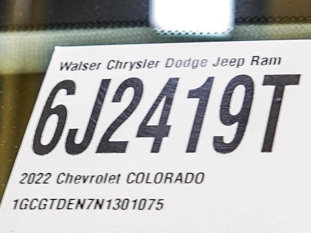 Used 2022 Chevrolet Colorado Z71 AWD/4WD image 29