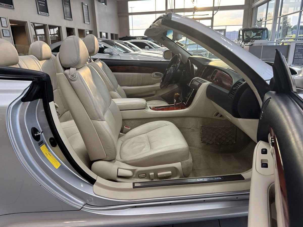 Used 2007 Lexus SC 430 Convertible RWD image 20