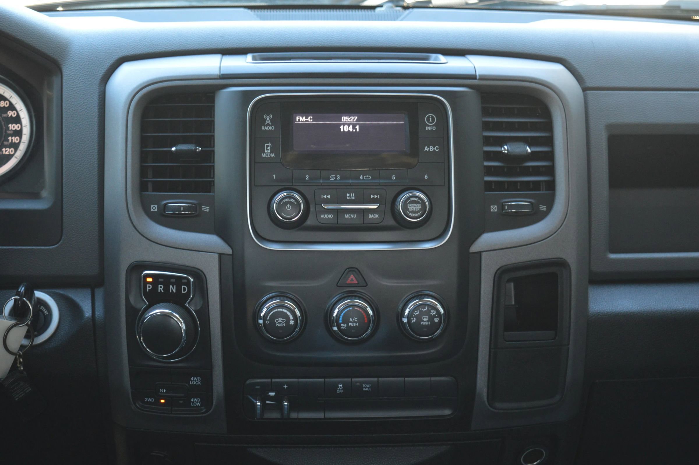Used 2014 RAM 1500 Express image 33