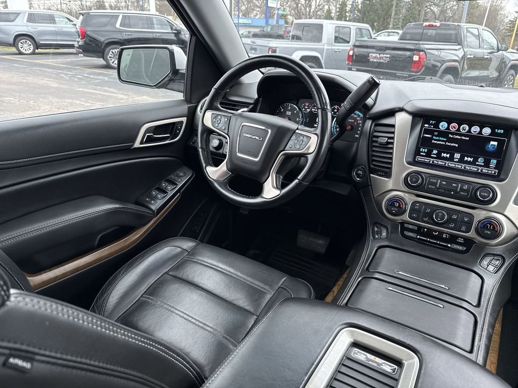 Used 2020 GMC Yukon Denali w/ Open Road Package image 13