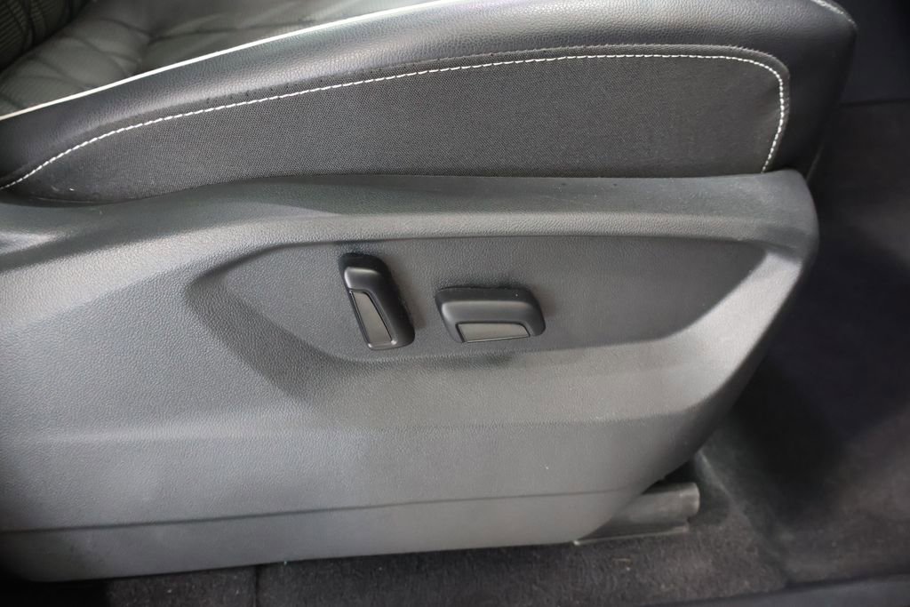 Used 2024 Volkswagen Atlas SEL Premium R-Line image 22