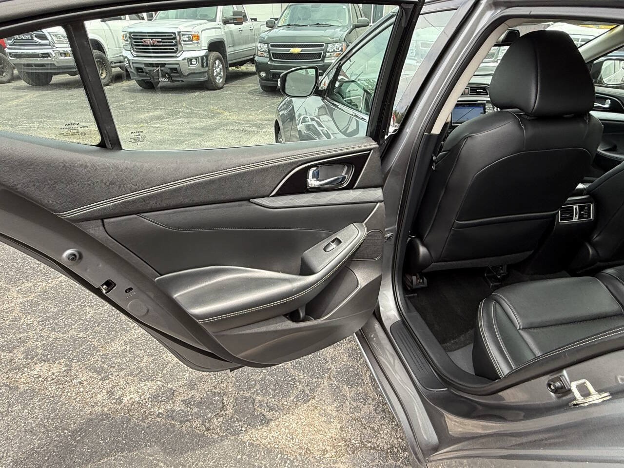 Used 2016 Nissan Maxima 3.5 SV FWD image 19