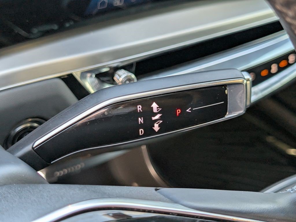 Certified 2024 Cadillac Lyriq Luxury AWD/4WD image 27