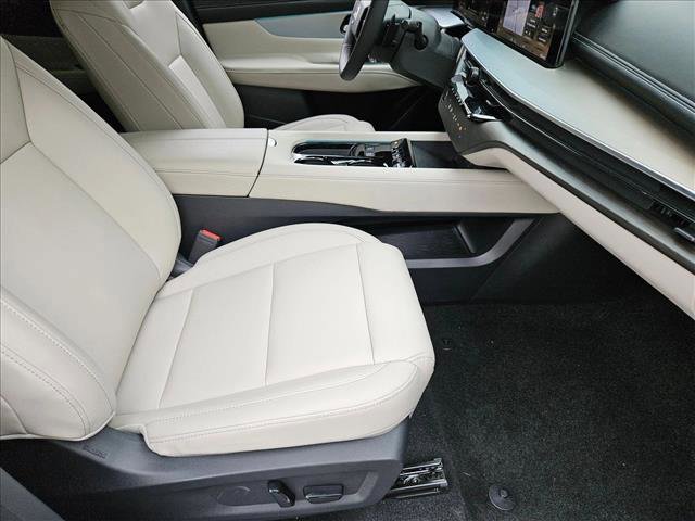 Used 2025 Nissan Murano SL image 19