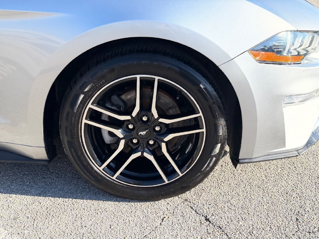 Used 2020 Ford Mustang Premium RWD image 9