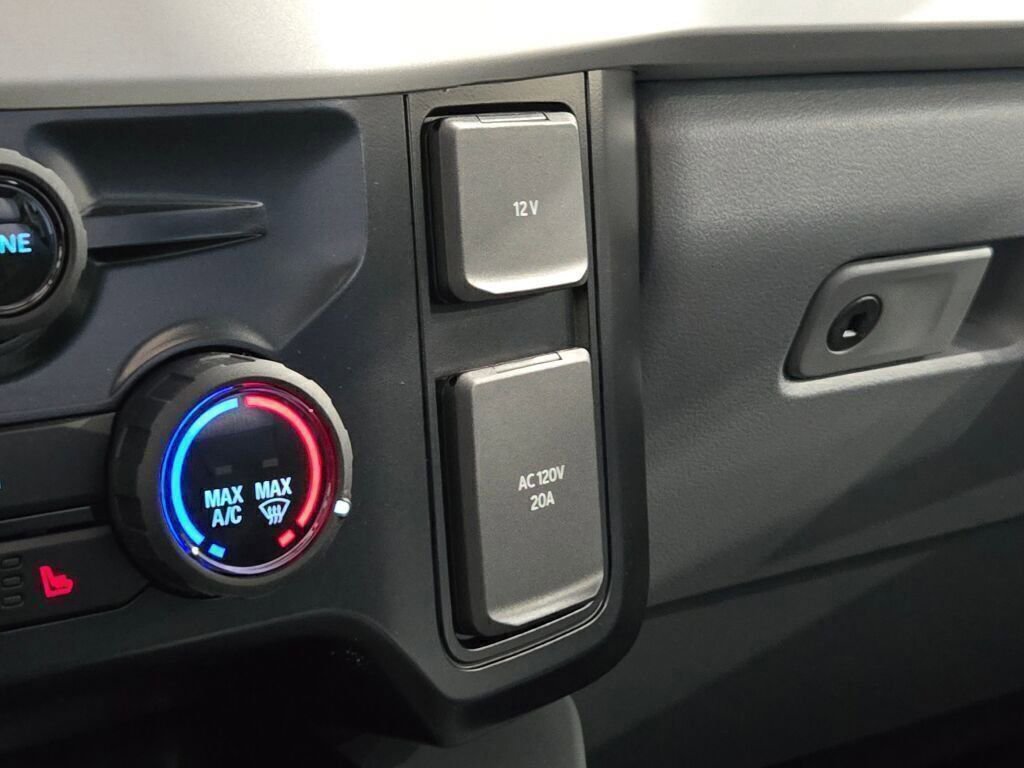 New 2026 Ford F350 XLT w/ XLT Premium Package image 31