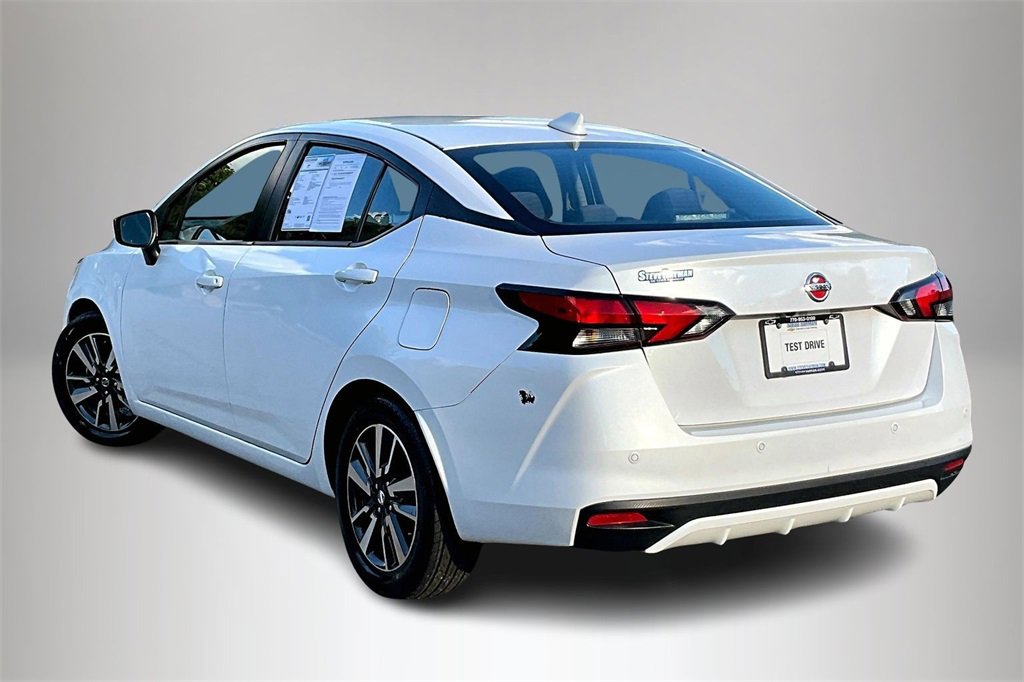 Used 2022 Nissan Versa SV image 5