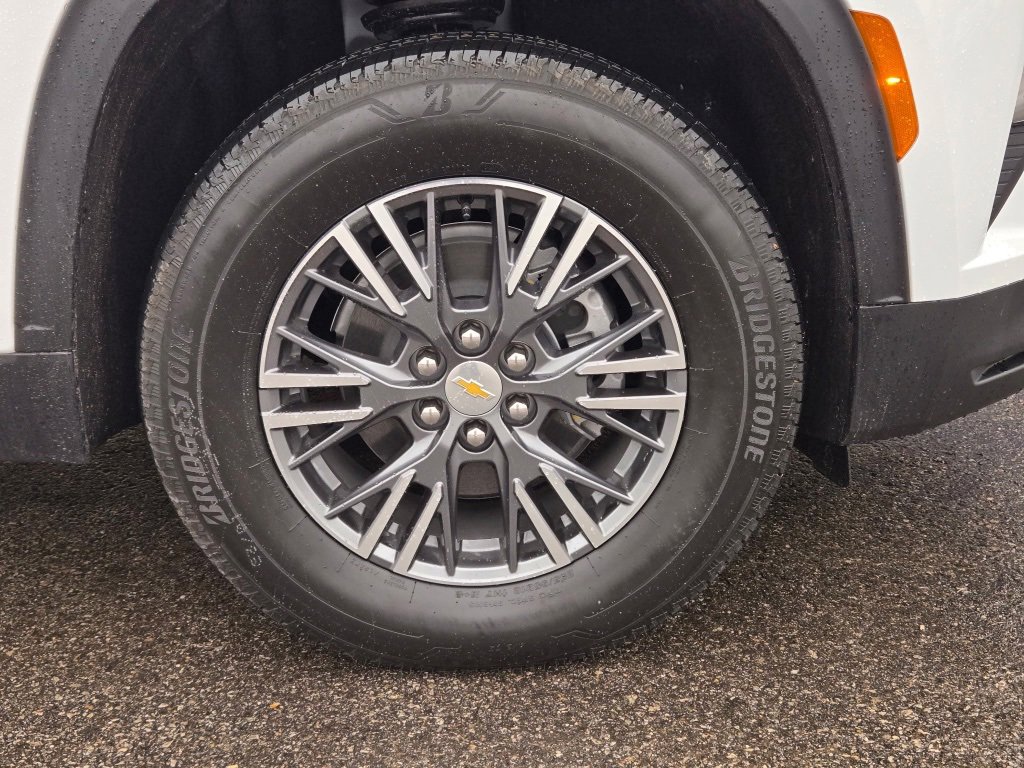 New 2026 Chevrolet Traverse LT w/ LPO, Floor Liner Package image 35