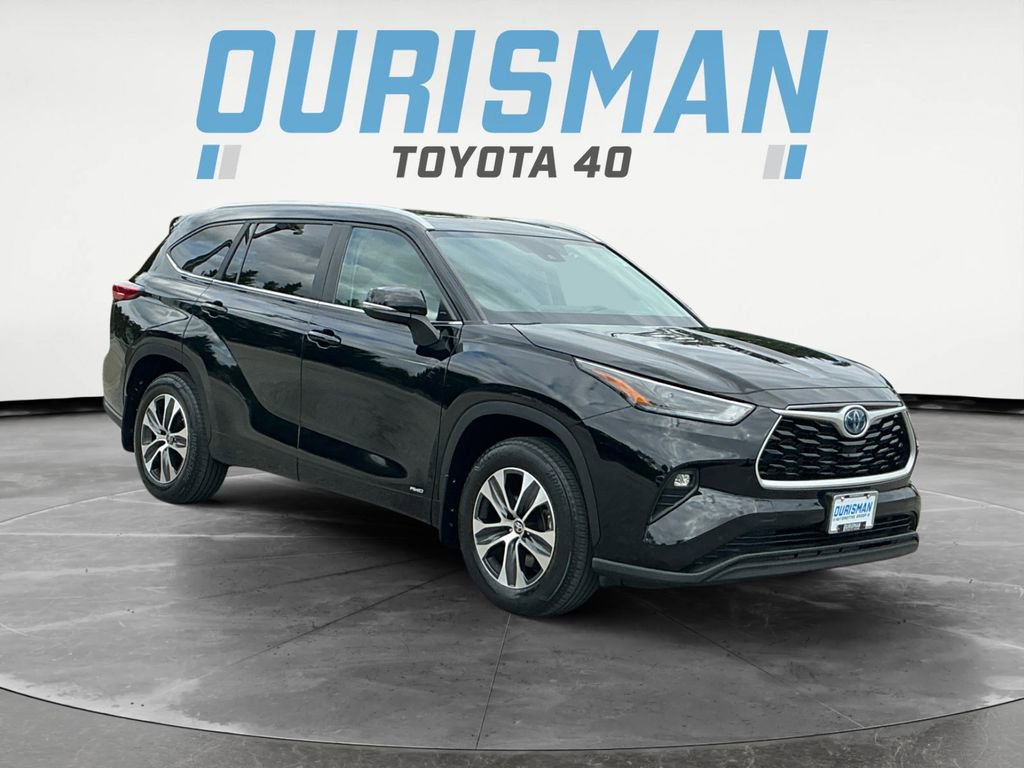 Used 2023 Toyota Highlander XLE
