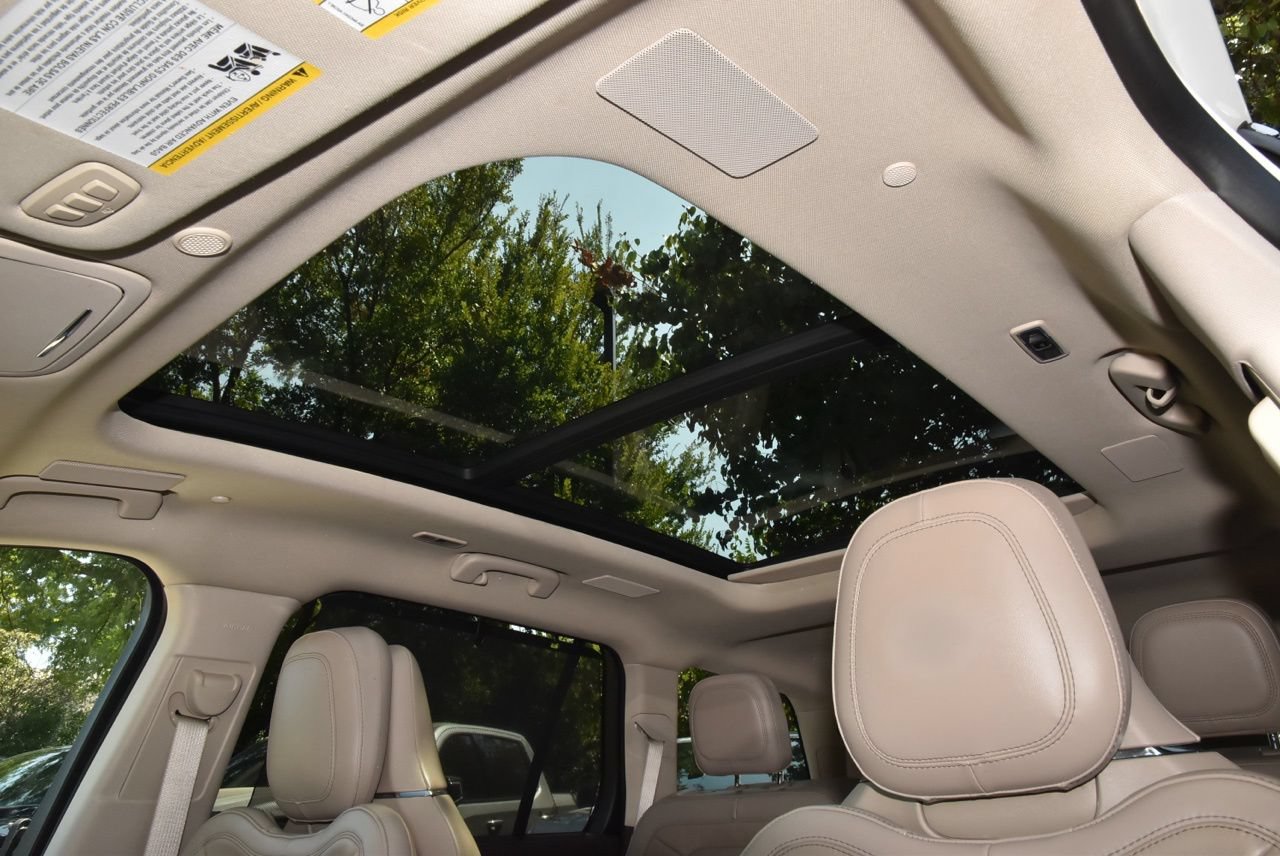 Used 2022 Lincoln Aviator Reserve w/ Equipment Group 201A AWD/4WD image 34