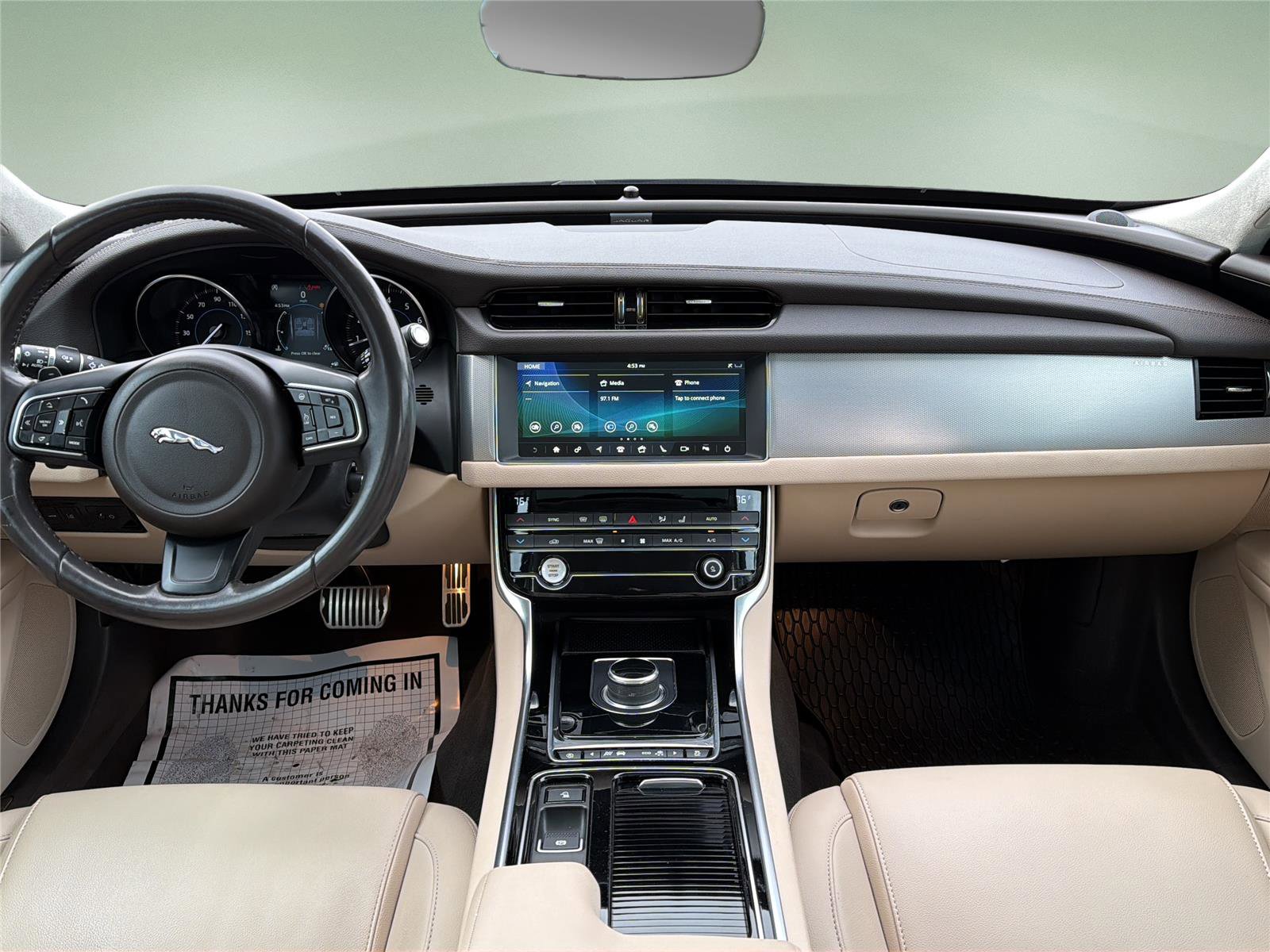 Used 2020 Jaguar XF Premium image 25