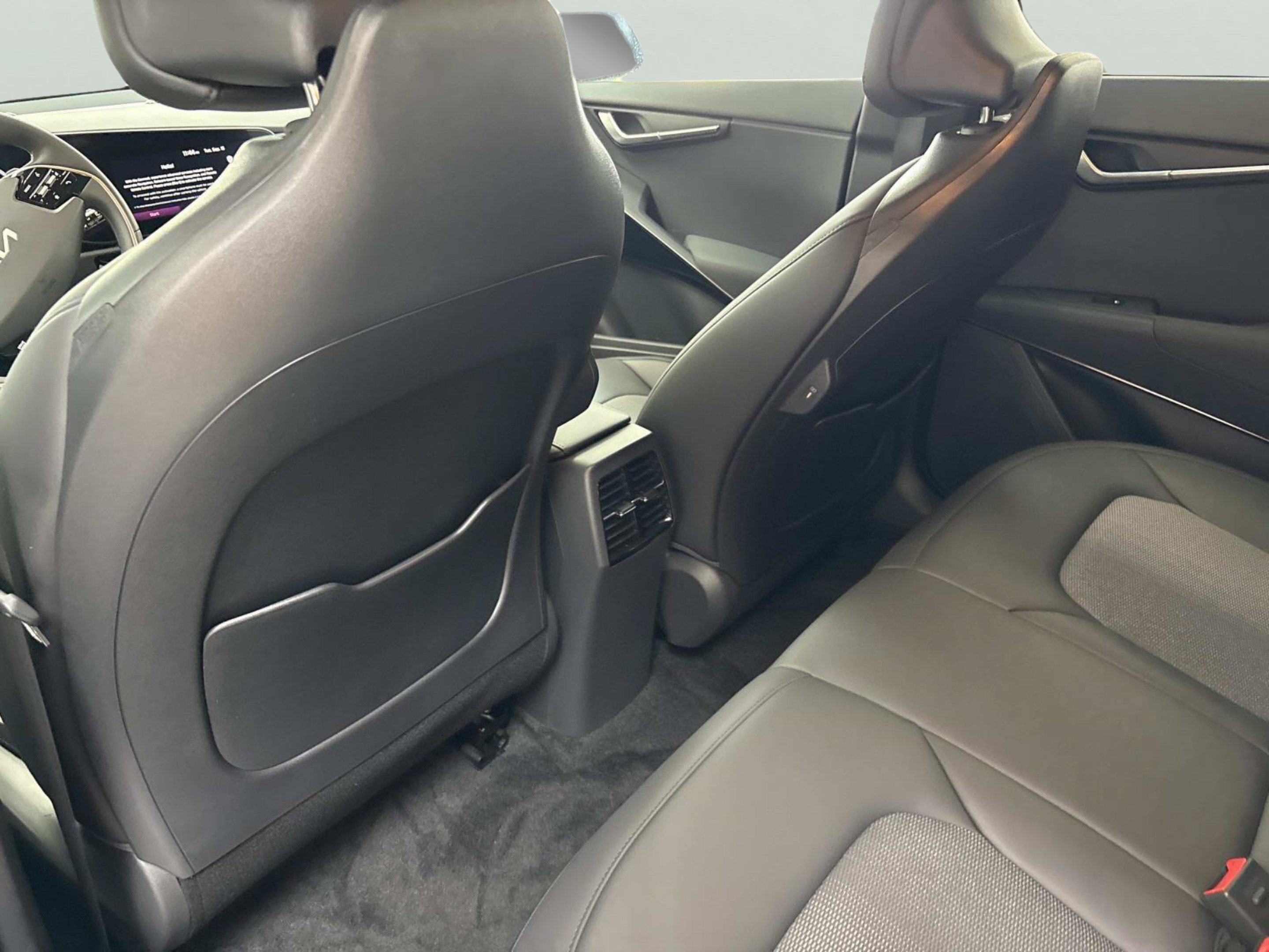 New 2026 Kia Niro Wind FWD image 14