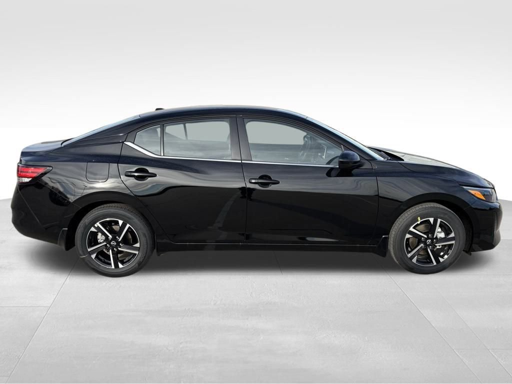 Used 2025 Nissan Sentra SV image 7