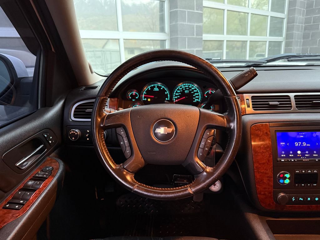 Used 2007 Chevrolet Silverado 1500 LTZ w/ Safety Package AWD/4WD image 30