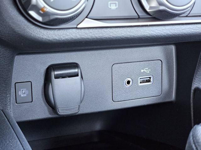 New 2025 Nissan Versa SV w/ Trunk Package FWD image 23