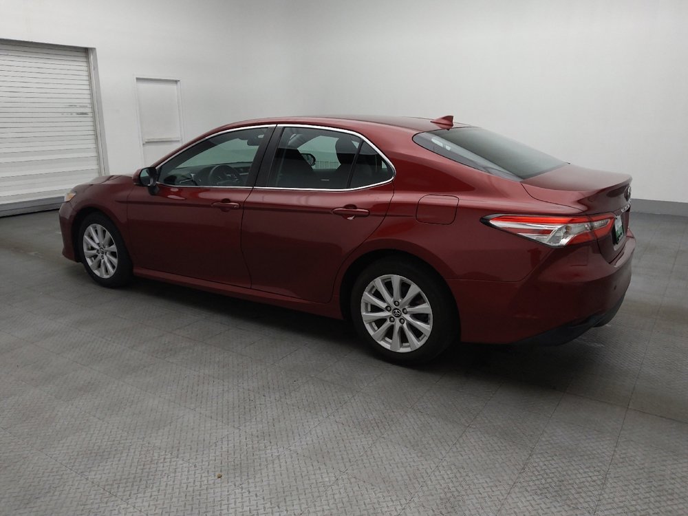 Used 2019 Toyota Camry LE image 3