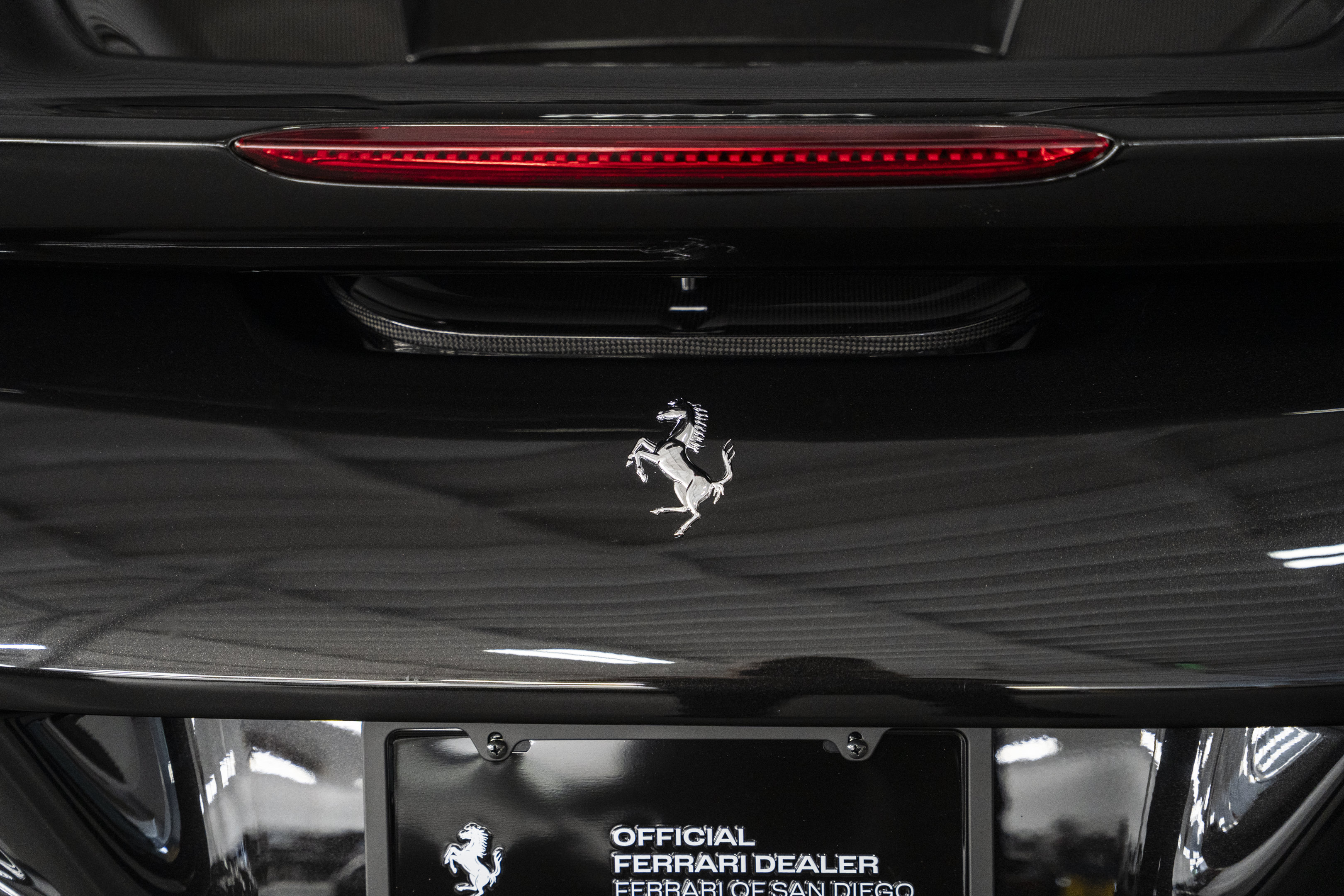 Used 2022 Ferrari F8 Tributo RWD image 21