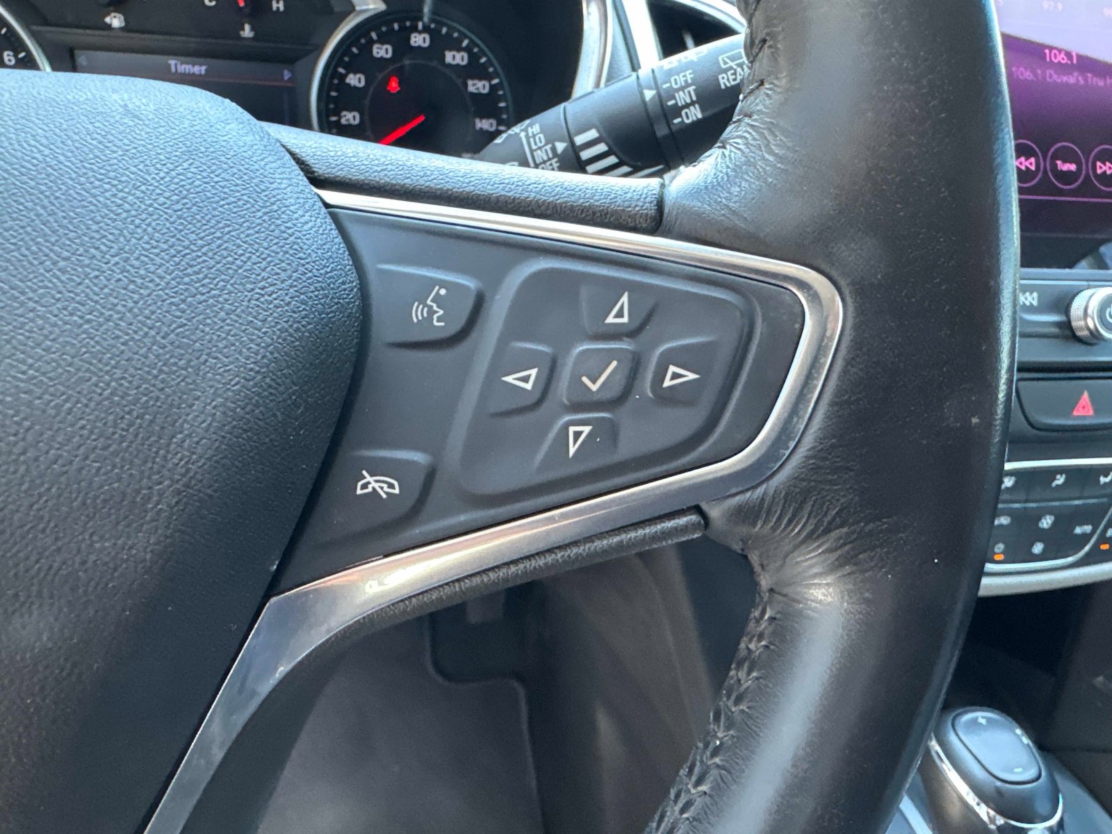 Used 2019 Chevrolet Equinox Premier AWD/4WD image 29