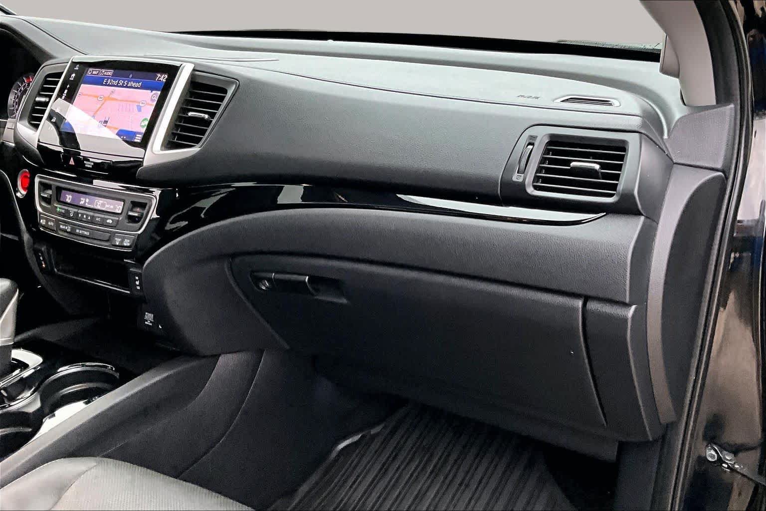 Used 2018 Honda Ridgeline RTL-E image 19