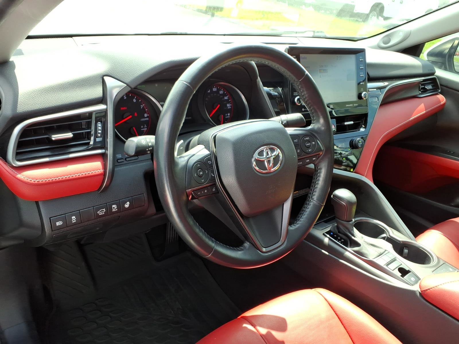 Used 2021 Toyota Camry XSE image 8
