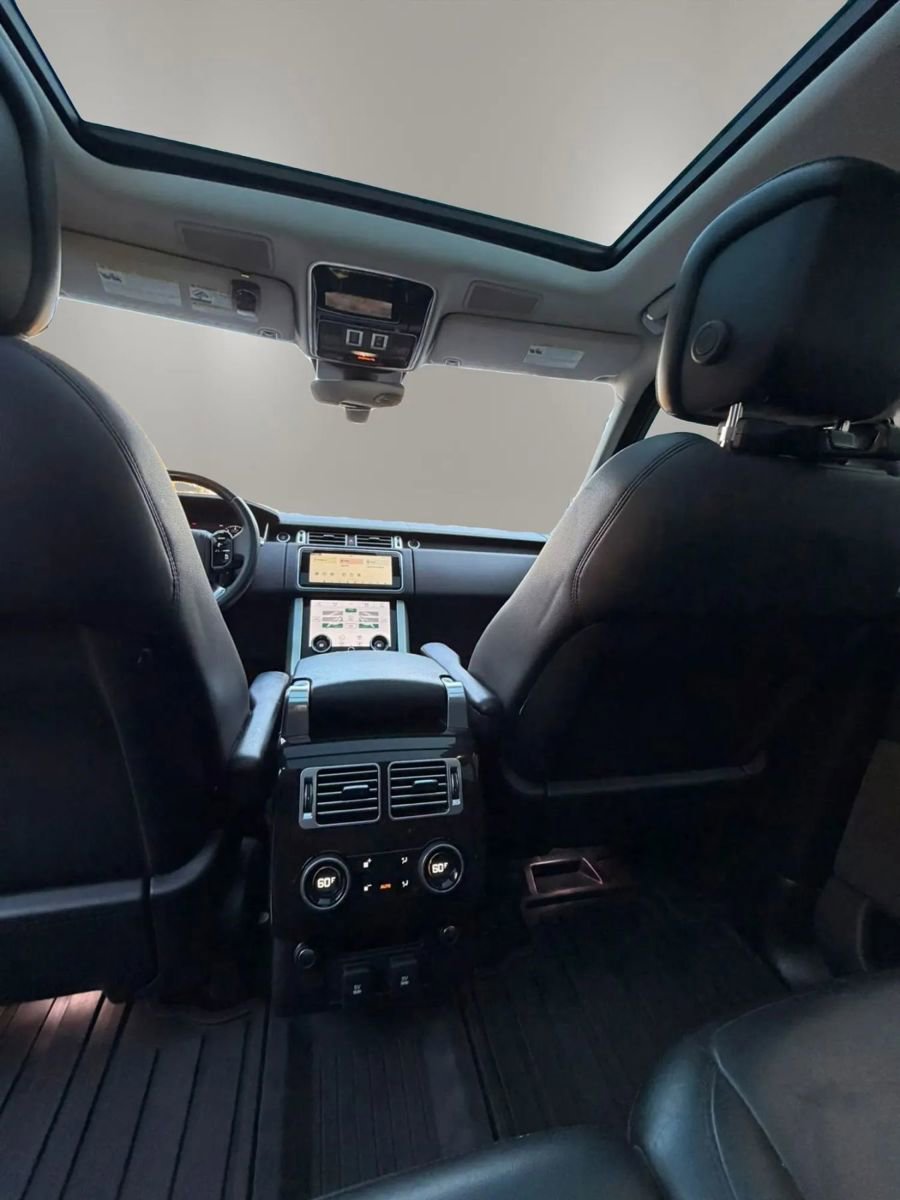 Used 2020 Land Rover Range Rover image 9