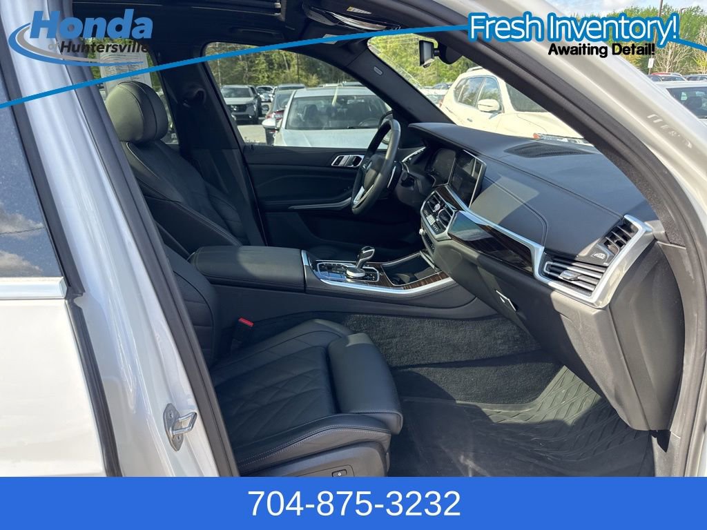 Used 2023 BMW X5 xDrive40i w/ Premium Package image 16