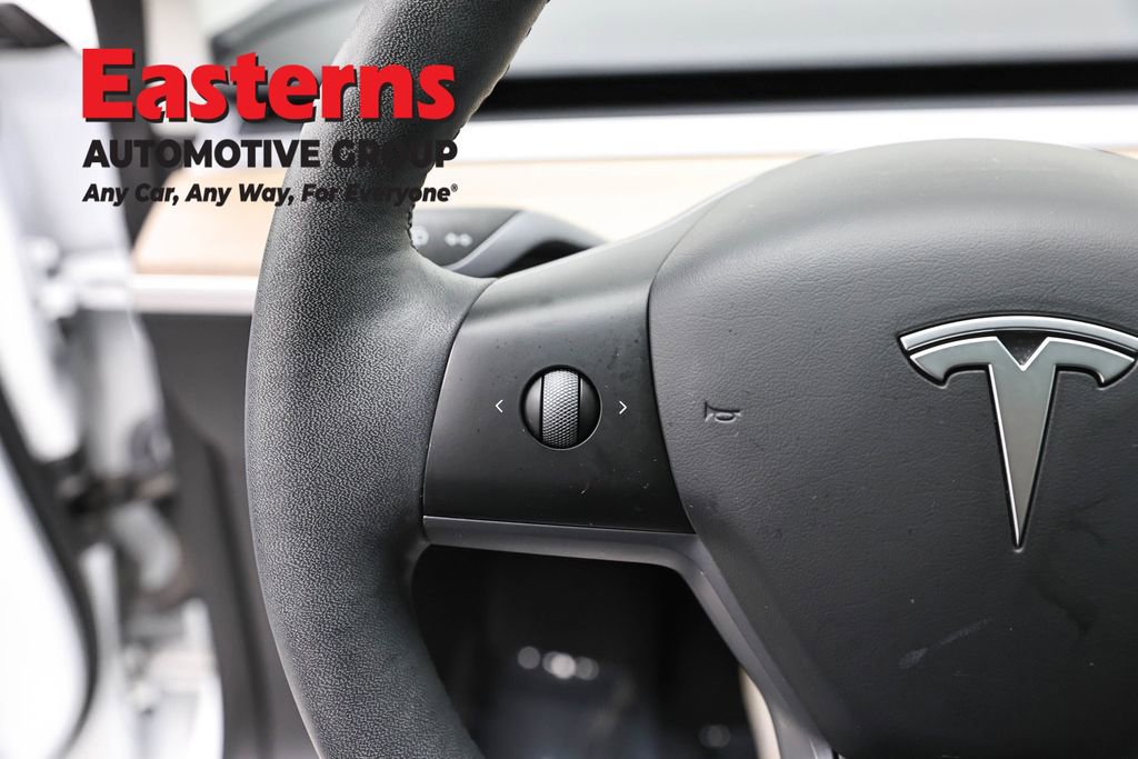 Used 2023 Tesla Model 3 Standard Range image 15