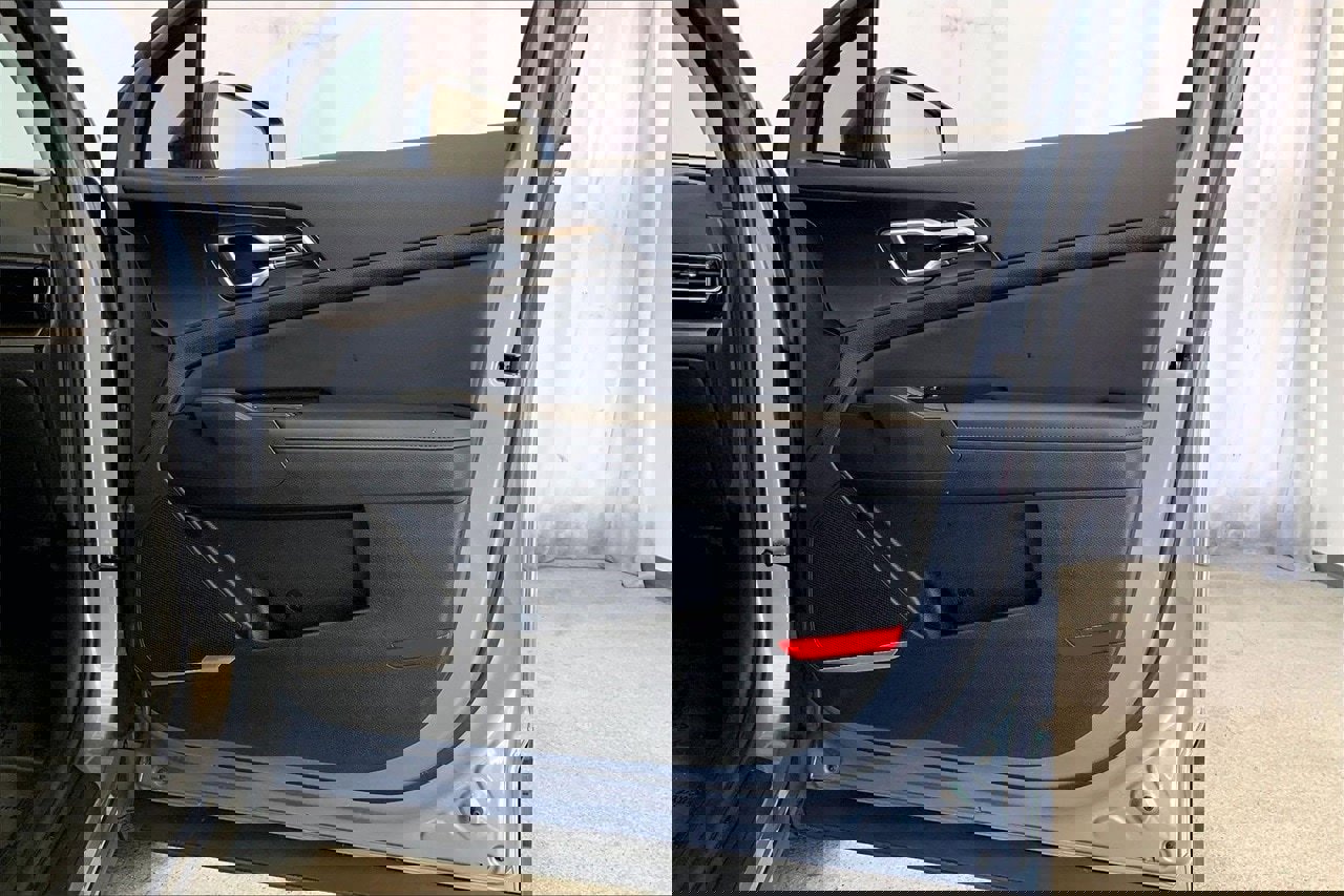 Used 2023 Kia Sportage EX image 26