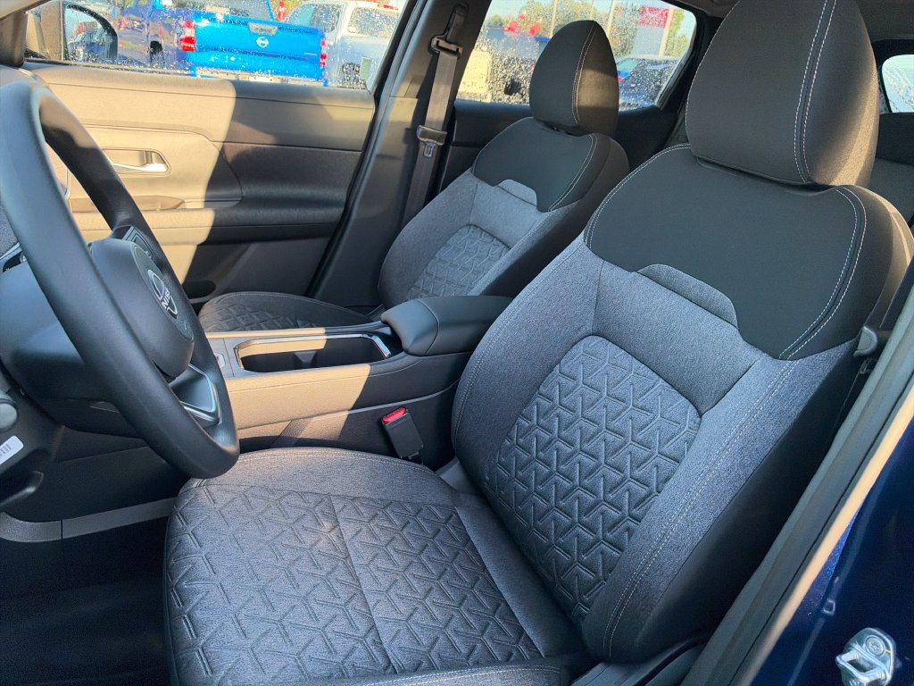 New 2027 Nissan Kicks SV AWD/4WD image 13