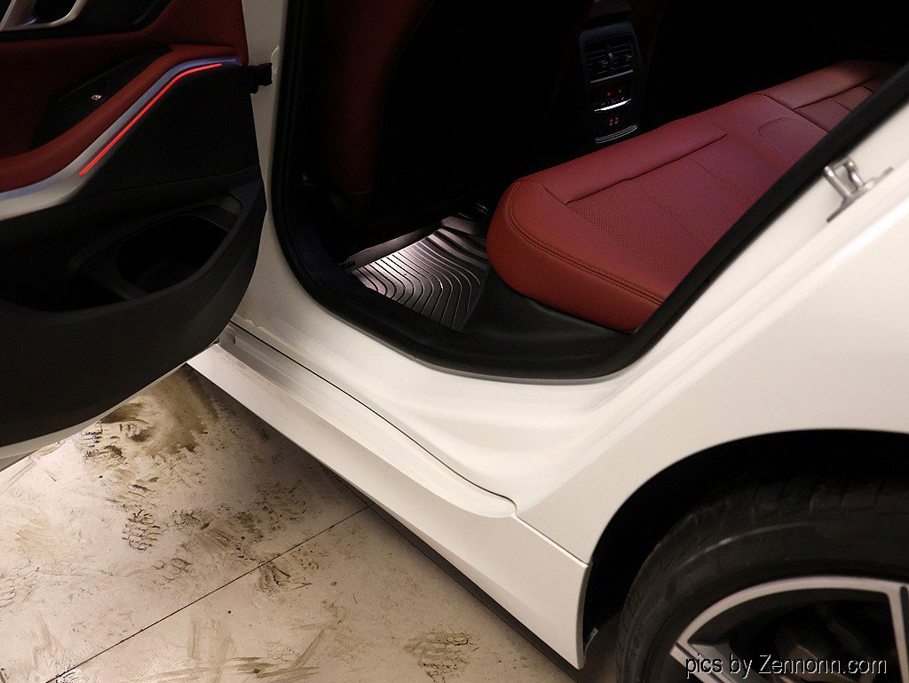 Certified 2024 BMW 330i xDrive Sedan w/ Convenience Package image 26