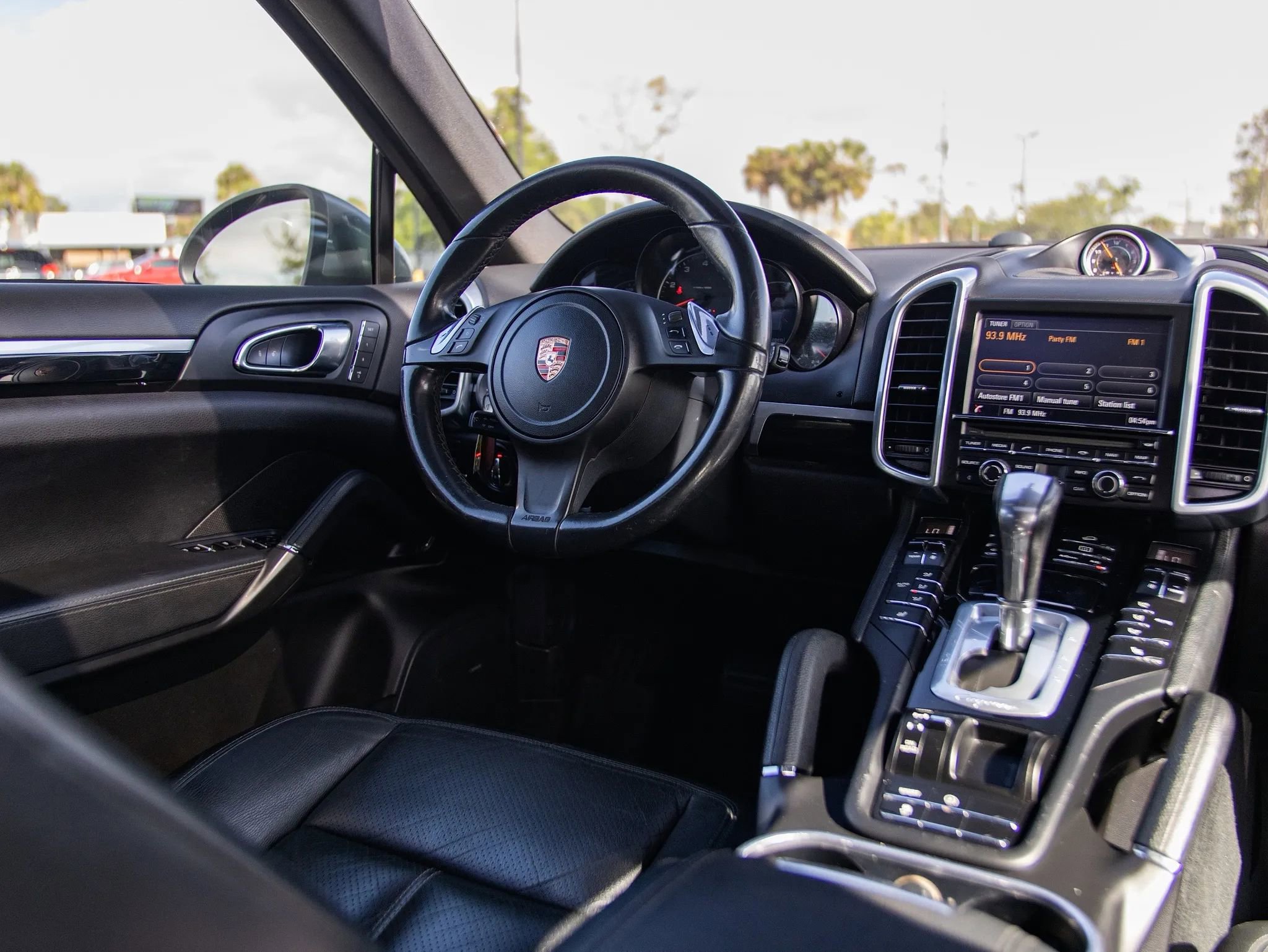 Used 2014 Porsche Cayenne AWD/4WD image 32