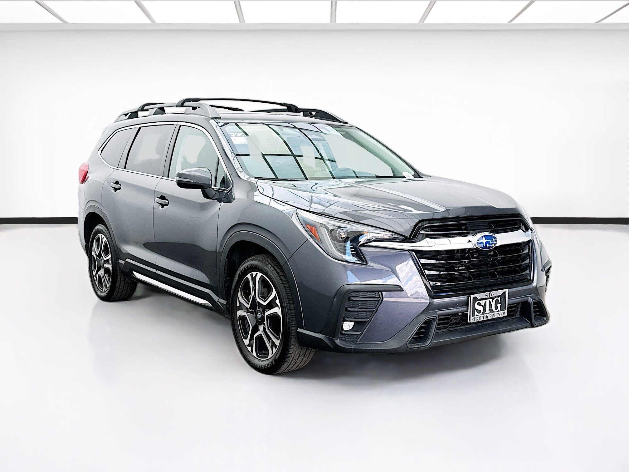 Used 2023 Subaru Ascent Limited AWD/4WD image 3