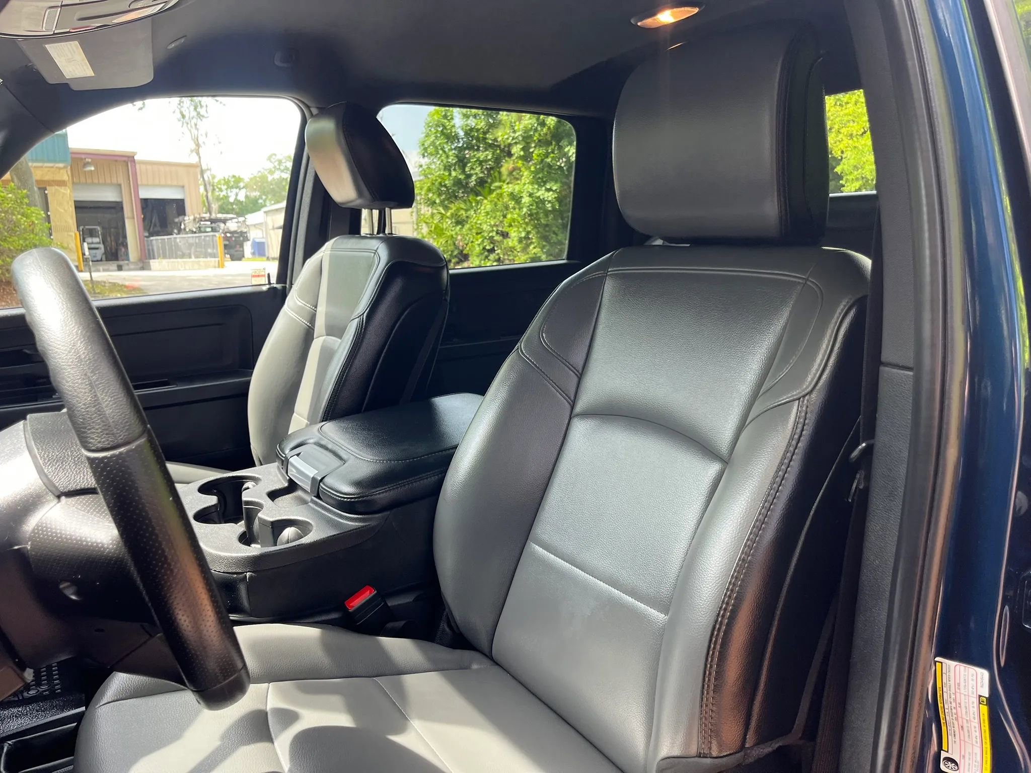 Used 2024 RAM 3500 Tradesman w/ Chrome Appearance Group image 12