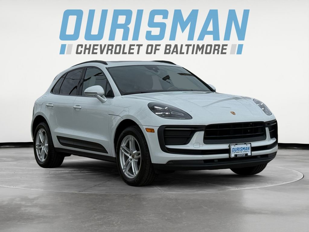 Used 2022 Porsche Macan image 1