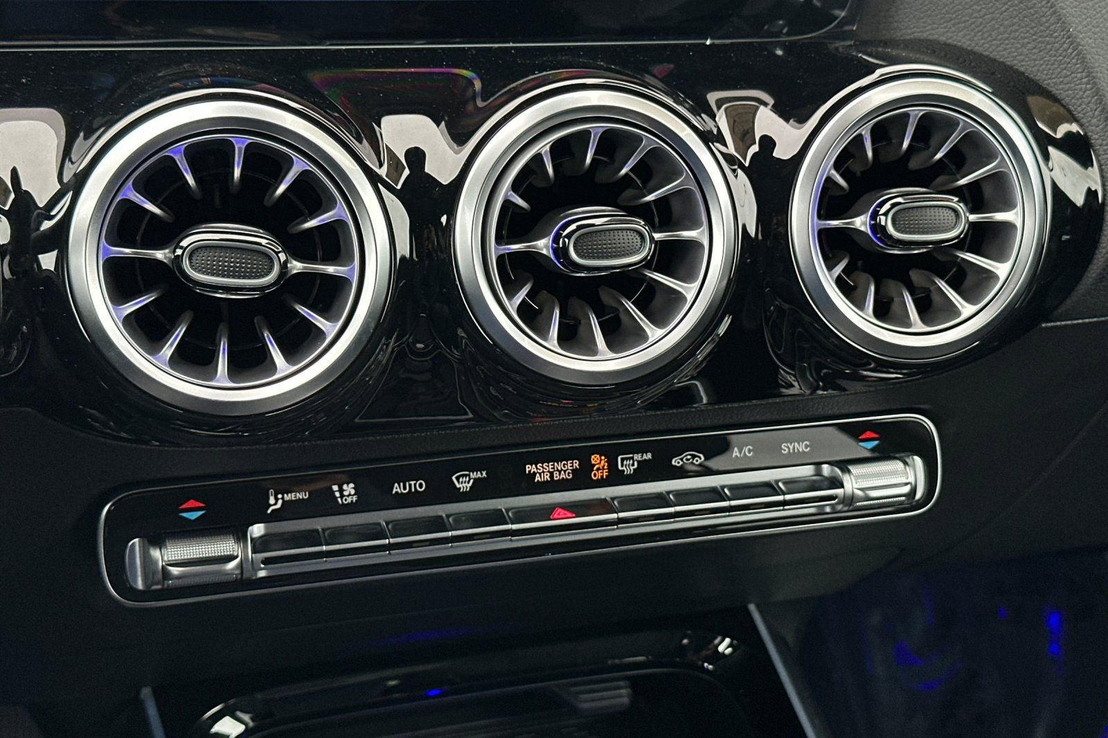 New 2026 Mercedes-Benz GLA 250 image 16