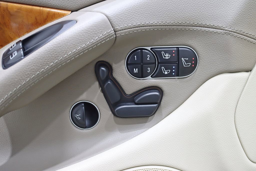 Used 2011 Mercedes-Benz SL 550 image 27