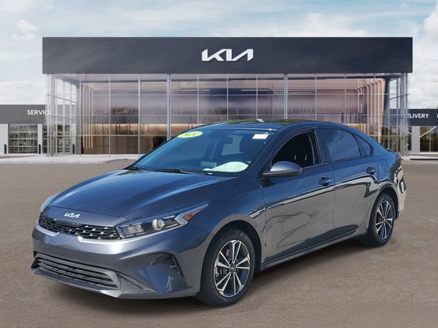Certified 2024 Kia Forte LXS FWD image 3
