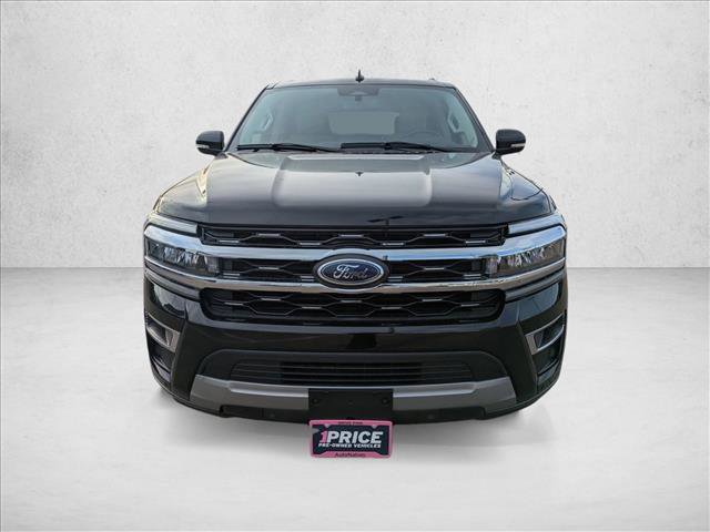 Used 2024 Ford Expedition Limited image 2