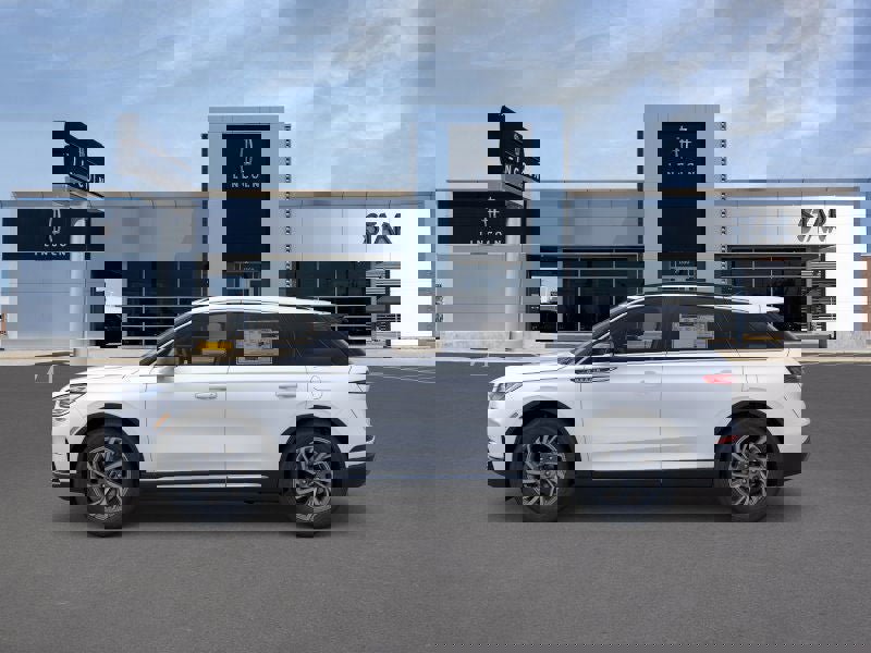 New 2026 Lincoln Corsair Premiere image 3