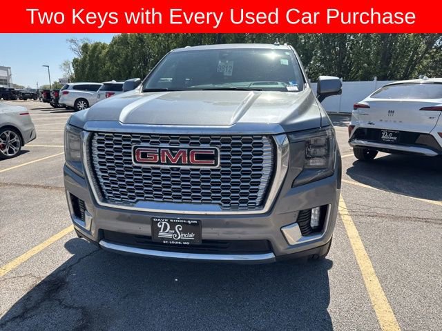 Used 2021 GMC Yukon Denali w/ Denali Premium Package image 3