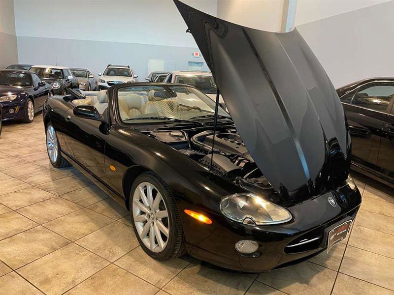 Used 2006 Jaguar XK8 Convertible image 96