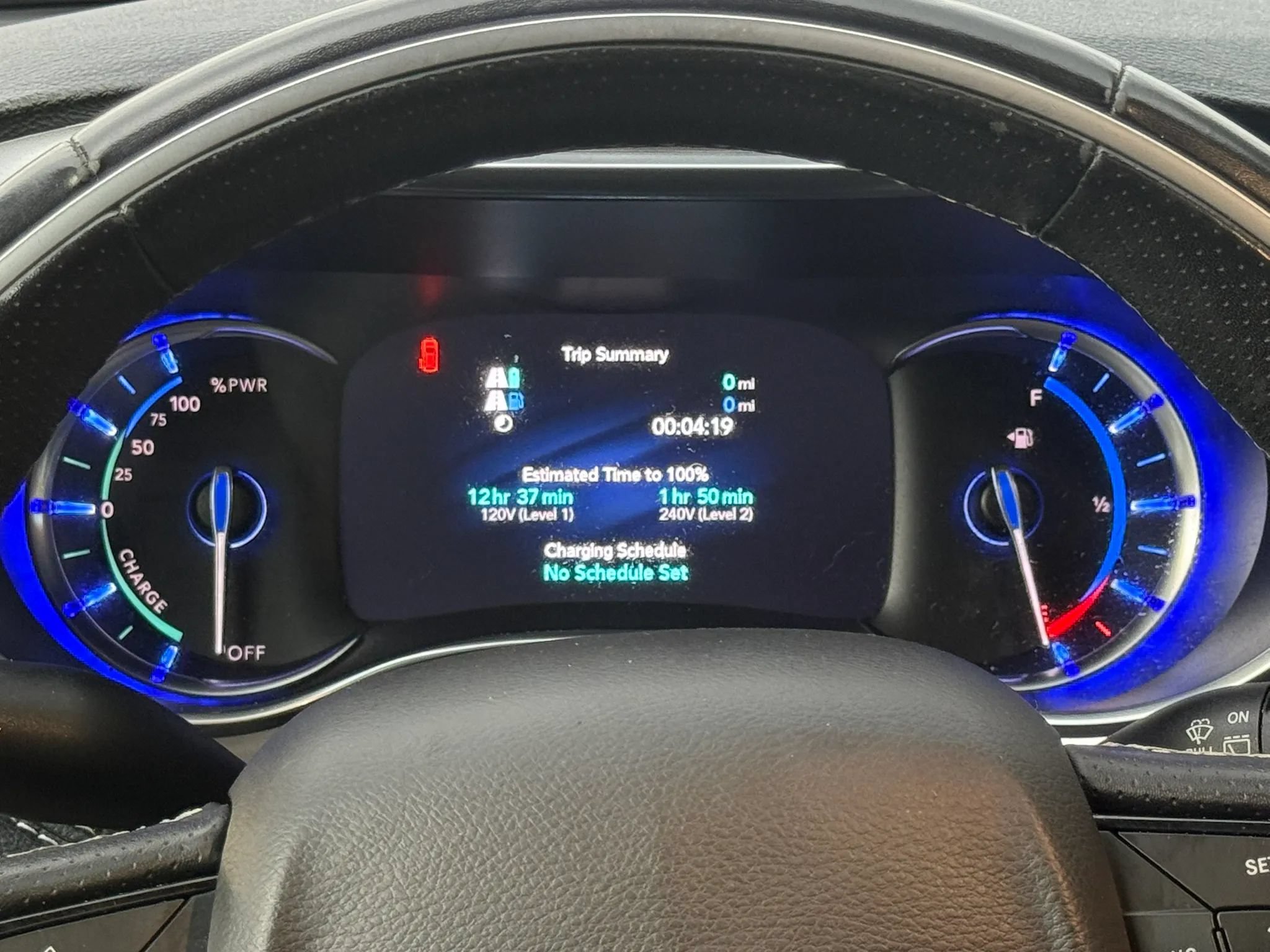 Used 2019 Chrysler Pacifica Limited w/ Advanced Safetytec Group FWD image 8