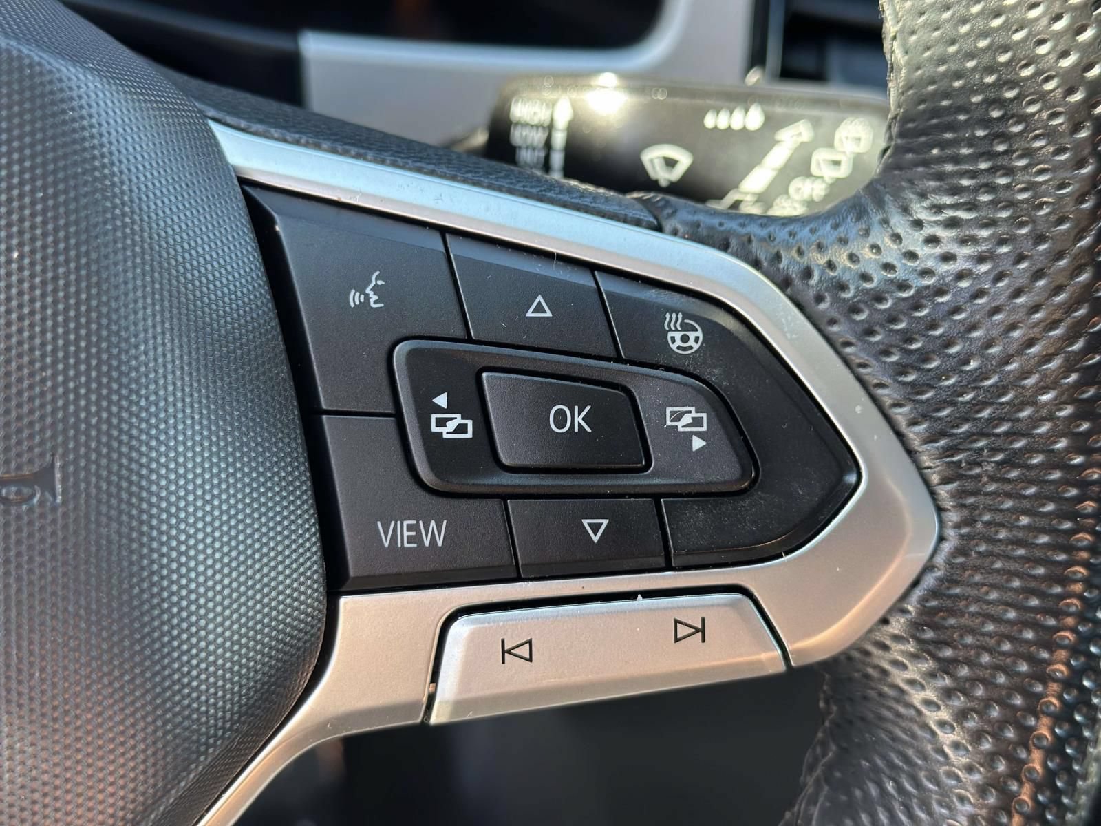 Used 2022 Volkswagen Atlas SEL Premium AWD/4WD image 18