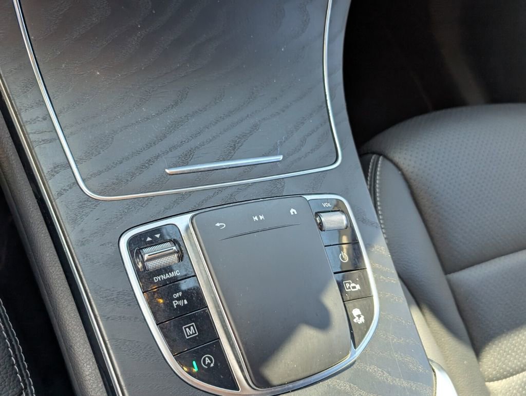 Used 2022 Mercedes-Benz GLC 300 image 24